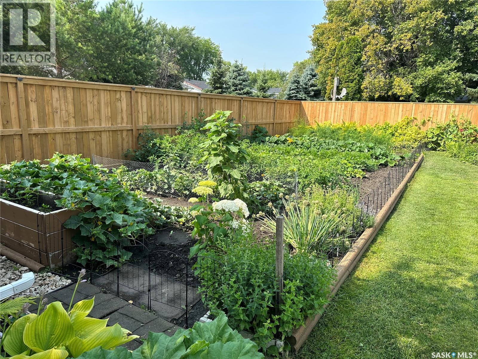 114 Garvin Crescent, Canora, SK - Outdoor With Backyard