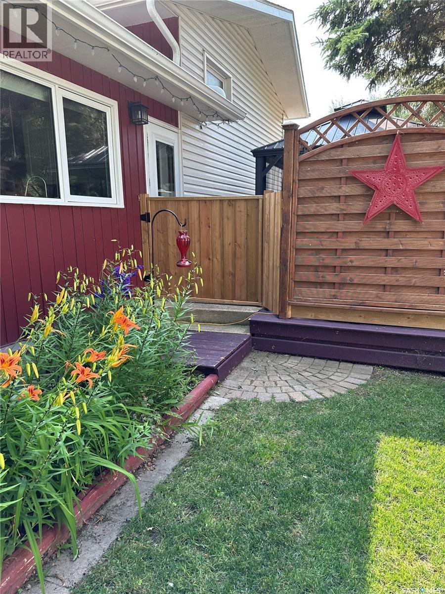 114 Garvin Crescent, Canora, SK - Outdoor