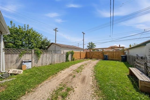 1199 Selkirk Ave, Winnipeg, MB