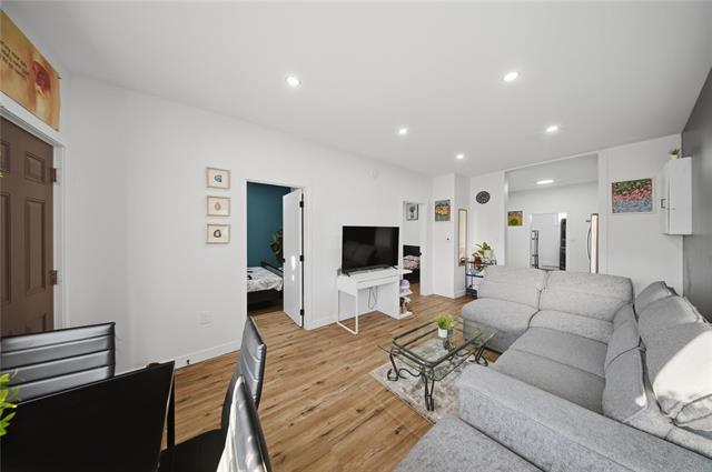 1199 Selkirk Ave, Winnipeg, MB