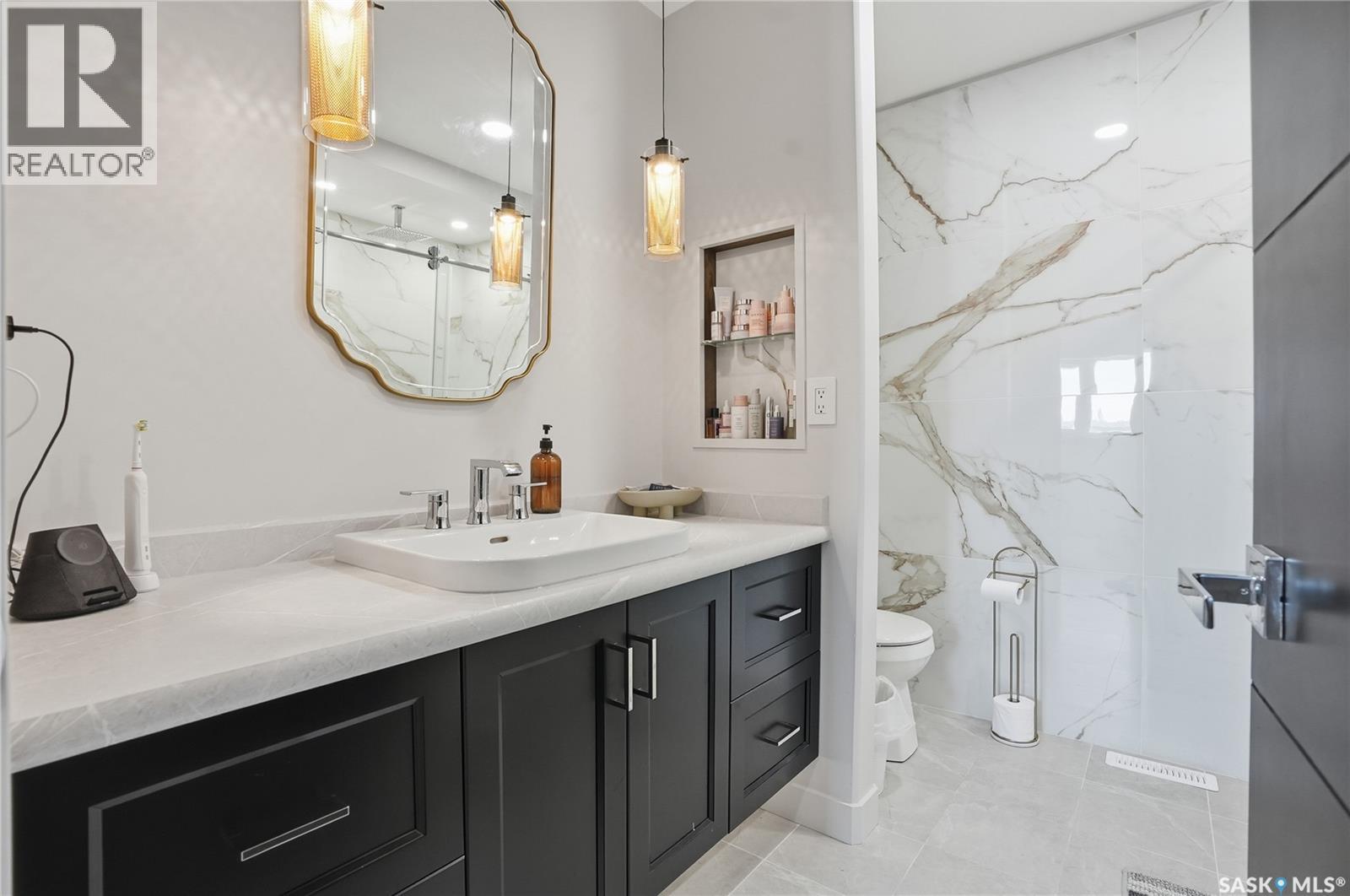 520 16Th Avenue, Humboldt, SK - Indoor Photo Showing Bathroom