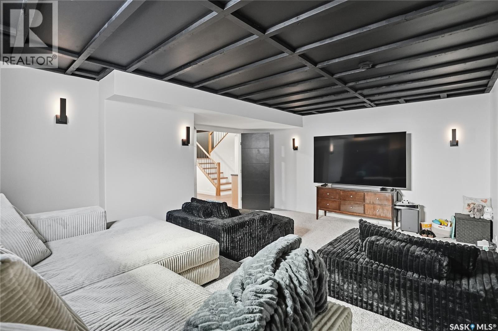 520 16Th Avenue, Humboldt, SK - Indoor