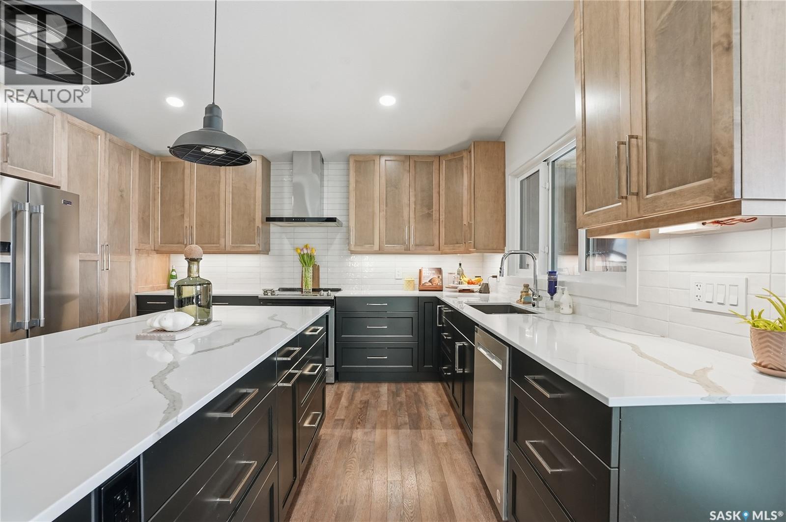 520 16Th Avenue, Humboldt, SK - Indoor Photo Showing Kitchen With Upgraded Kitchen