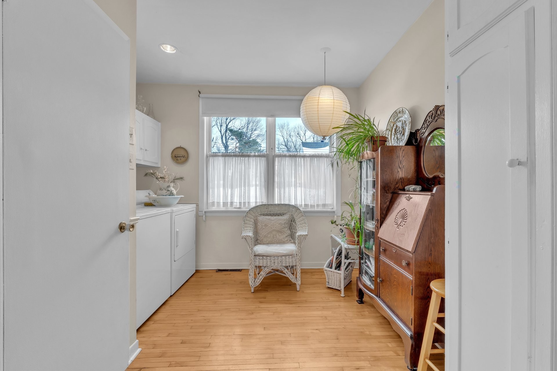 Salle de lavage - 22 Av. Coolbreeze, Pointe-Claire, QC - Indoor