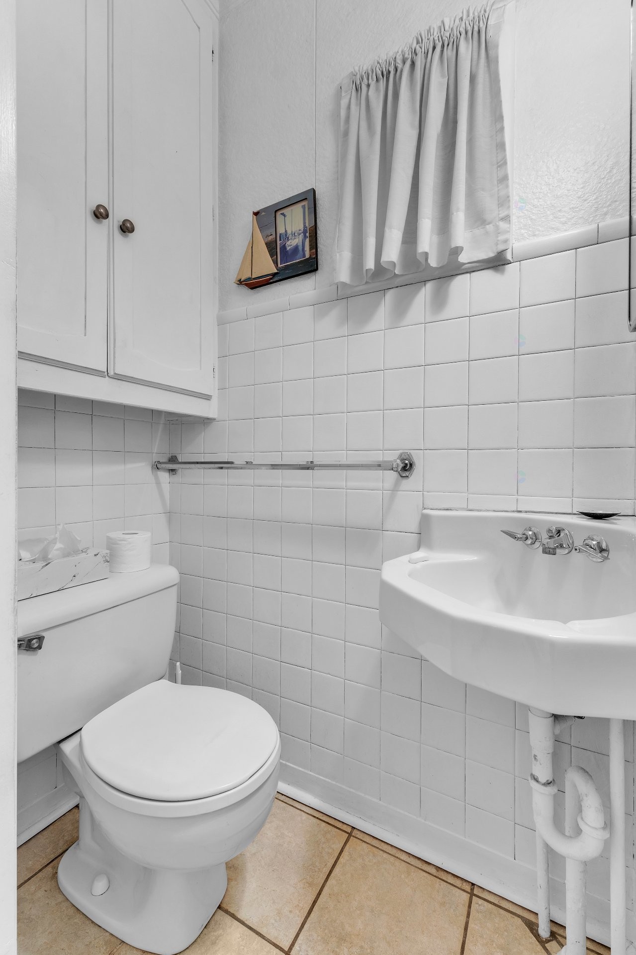 Salle d'eau - 22 Av. Coolbreeze, Pointe-Claire, QC - Indoor Photo Showing Bathroom