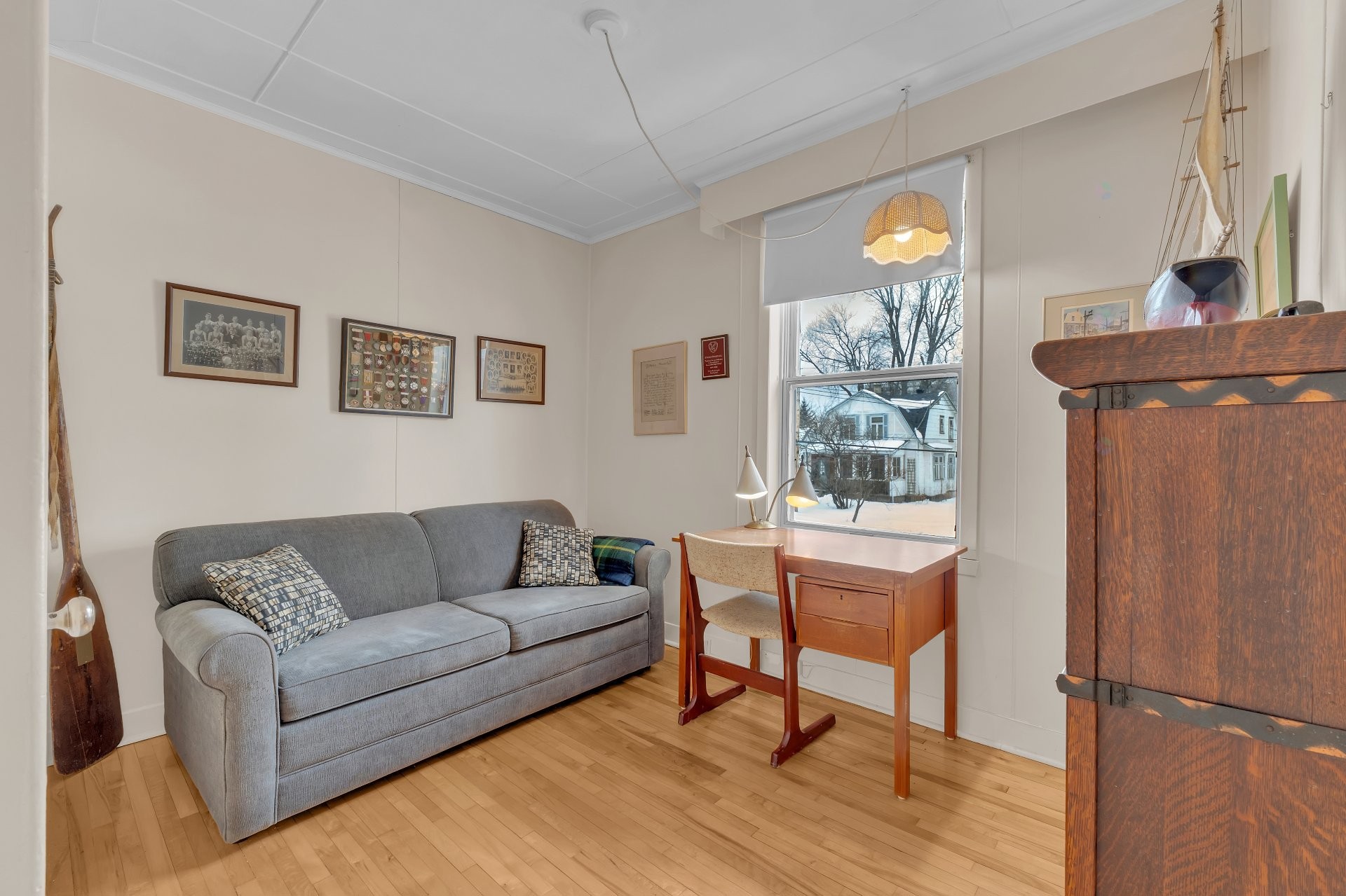Chambre à coucher - 22 Av. Coolbreeze, Pointe-Claire, QC - Indoor Photo Showing Living Room