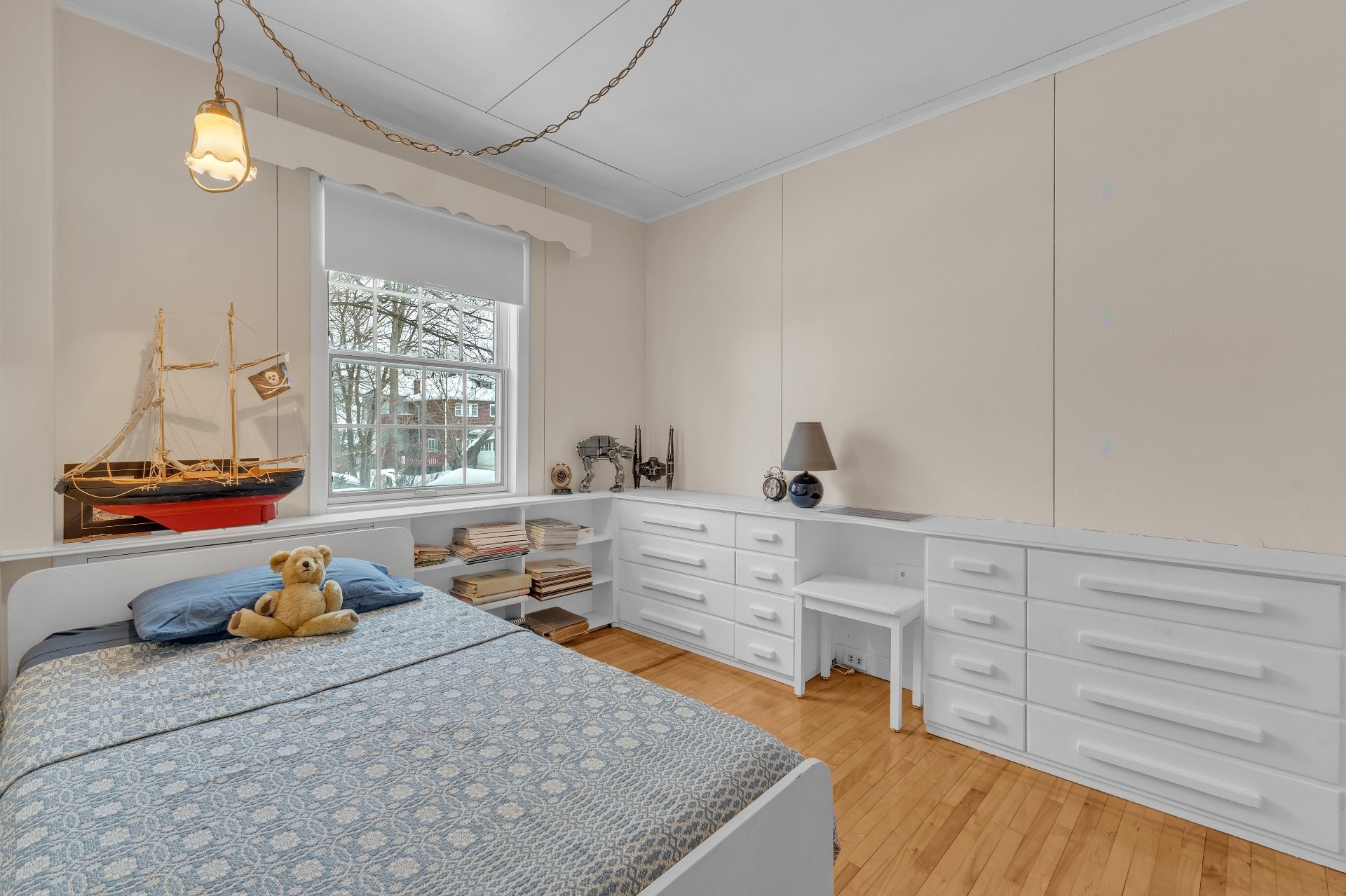 Chambre à coucher - 22 Av. Coolbreeze, Pointe-Claire, QC - Indoor Photo Showing Bedroom