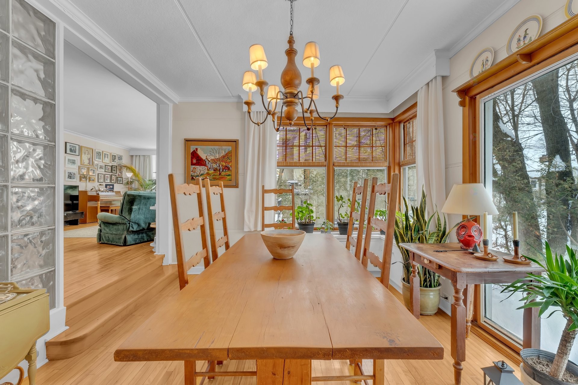 Salle à manger - 22 Av. Coolbreeze, Pointe-Claire, QC - Indoor Photo Showing Dining Room