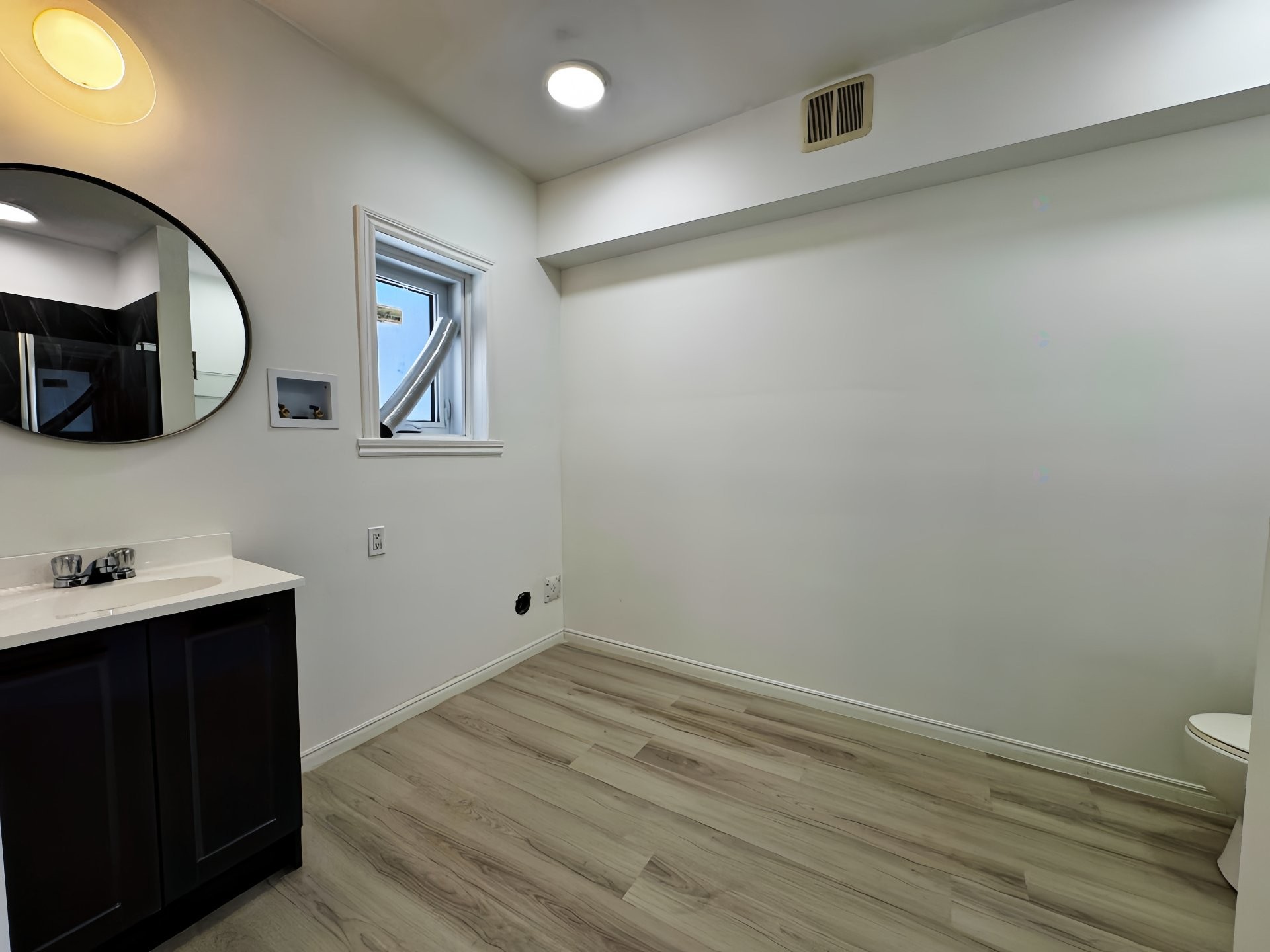 Bathroom - 1809 Rue Ontario E., Montréal (Ville-Marie), QC - Indoor Photo Showing Bathroom