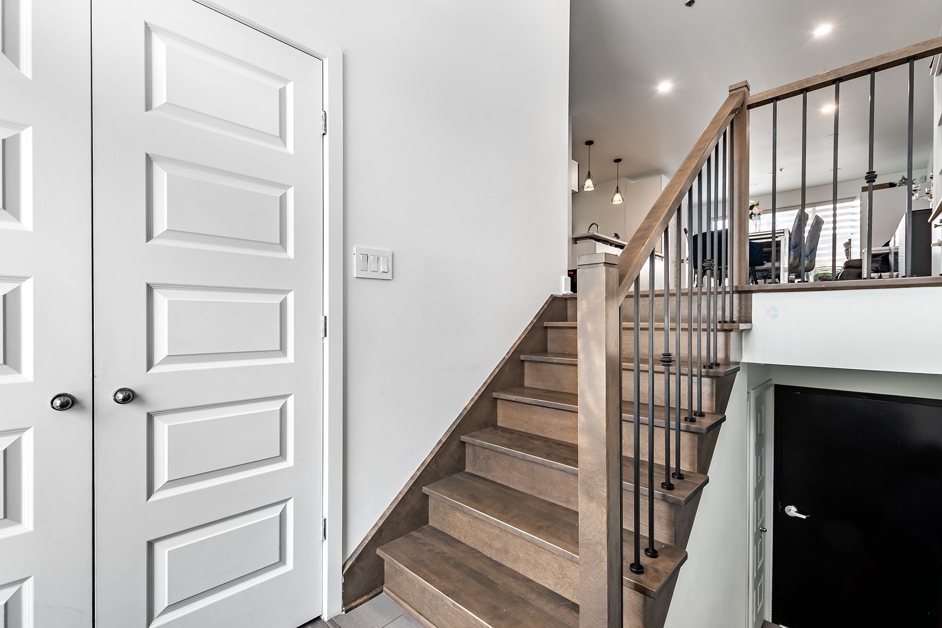 Mud Room - 5780B Av. Parkhaven, Côte-Saint-Luc, QC - Indoor Photo Showing Other Room