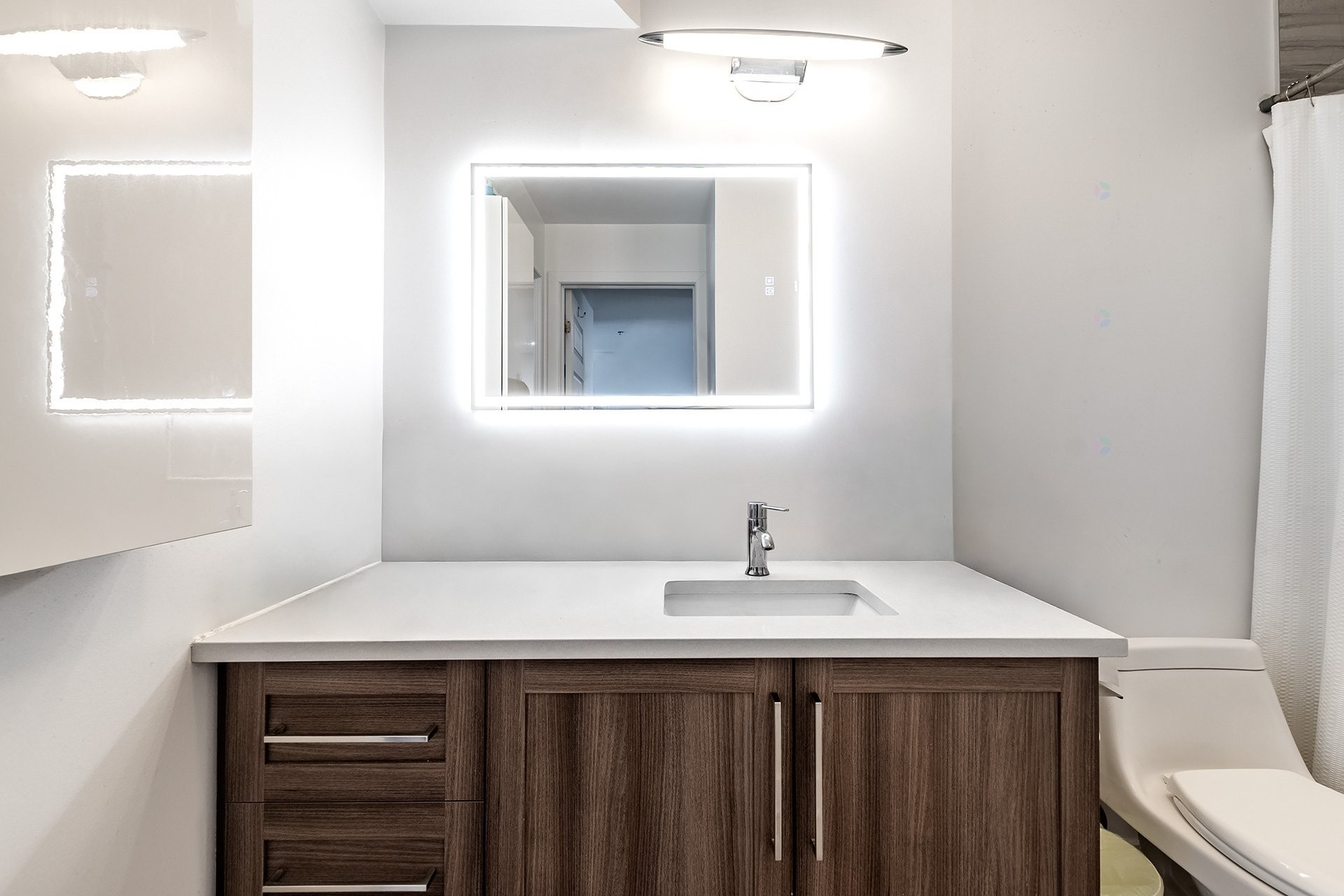Bathroom - 5780B Av. Parkhaven, Côte-Saint-Luc, QC - Indoor Photo Showing Bathroom