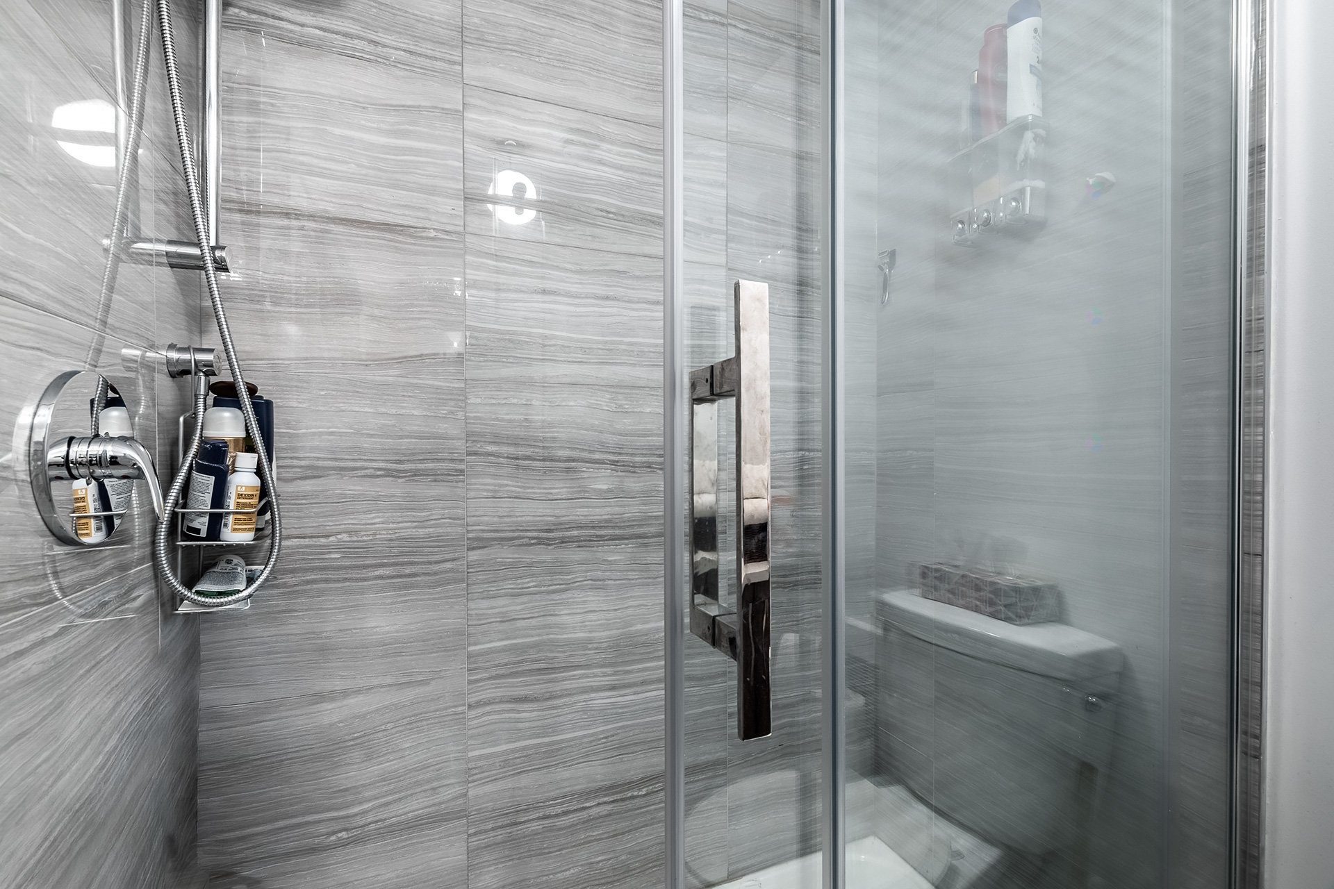 Master Bathroom - 5780B Av. Parkhaven, Côte-Saint-Luc, QC - Indoor Photo Showing Bathroom