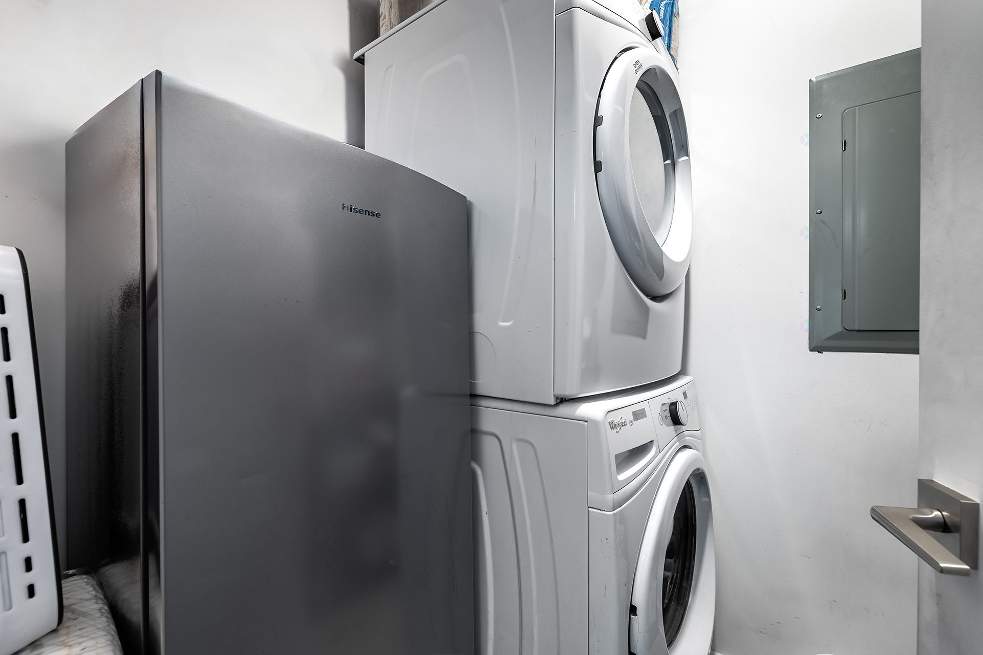 Laundry - 5780B Av. Parkhaven, Côte-Saint-Luc, QC - Indoor Photo Showing Laundry Room