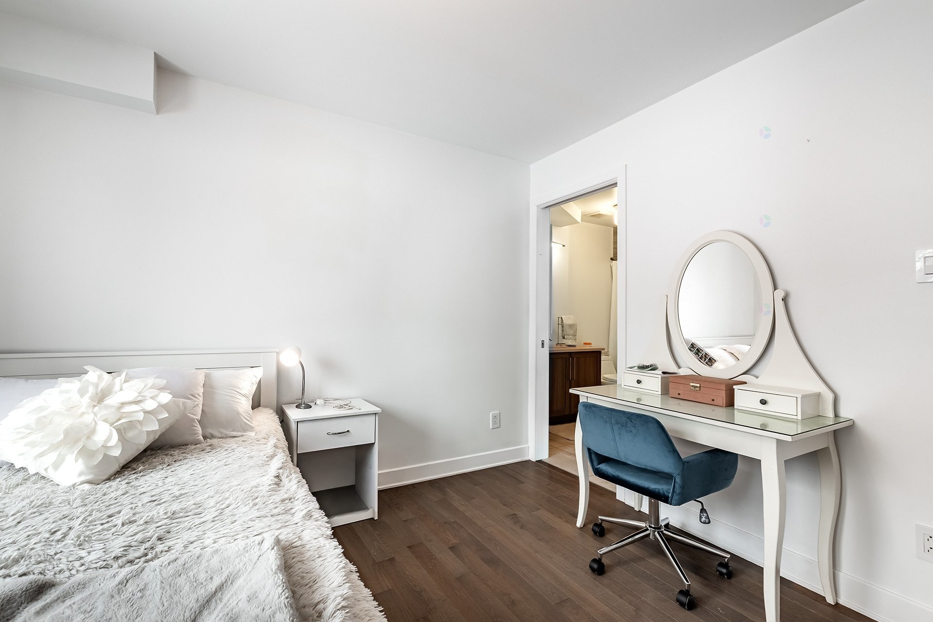 Bedroom - 5780B Av. Parkhaven, Côte-Saint-Luc, QC - Indoor Photo Showing Bedroom