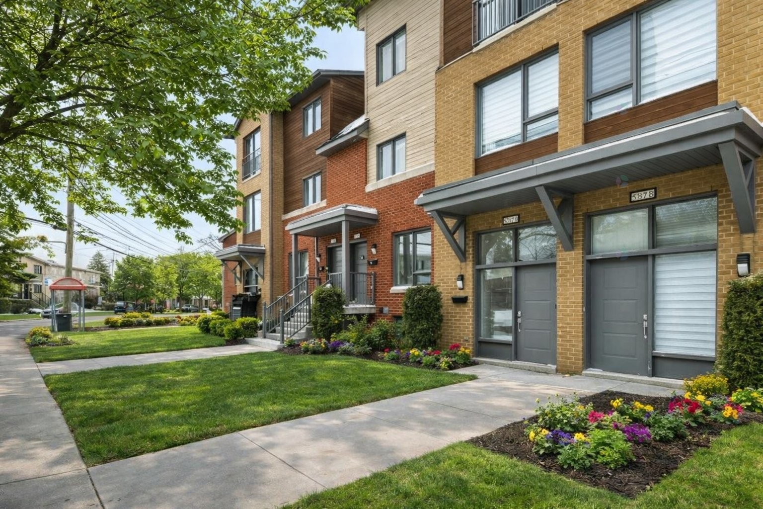 Exterior - 5780B Av. Parkhaven, Côte-Saint-Luc, QC - Outdoor With Facade