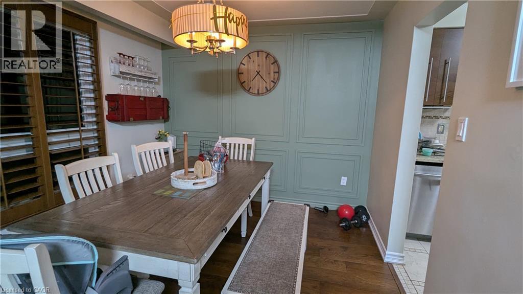 6 Sherry Lane Drive, Hamilton, ON - Indoor Photo Showing Dining Room