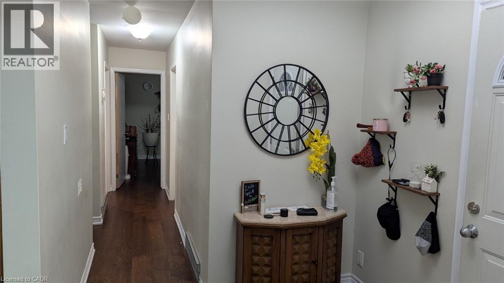 6 Sherry Lane Drive, Hamilton, ON - Indoor Photo Showing Other Room