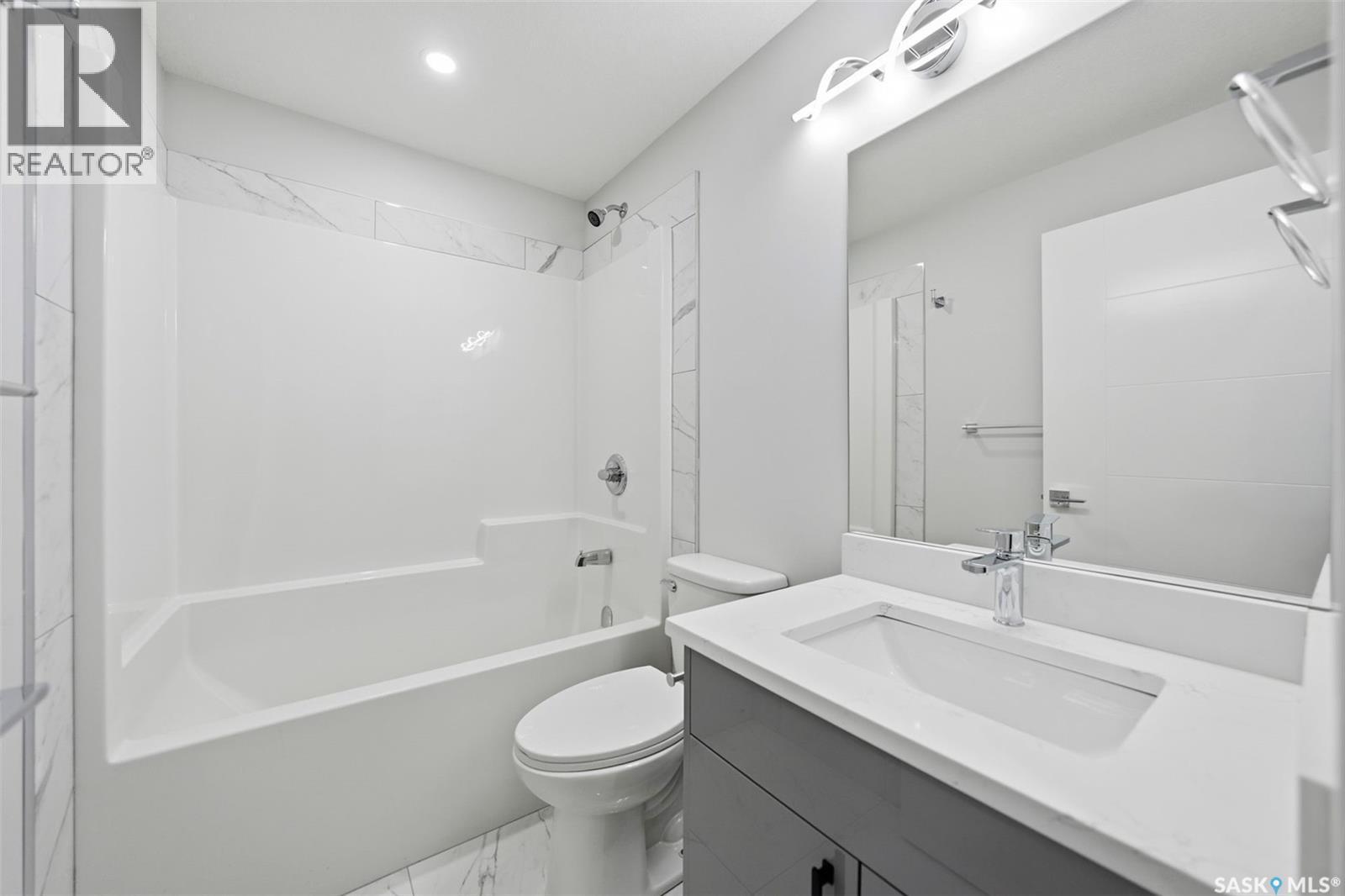 142 Sharma Lane, Saskatoon, SK - Indoor Photo Showing Bathroom