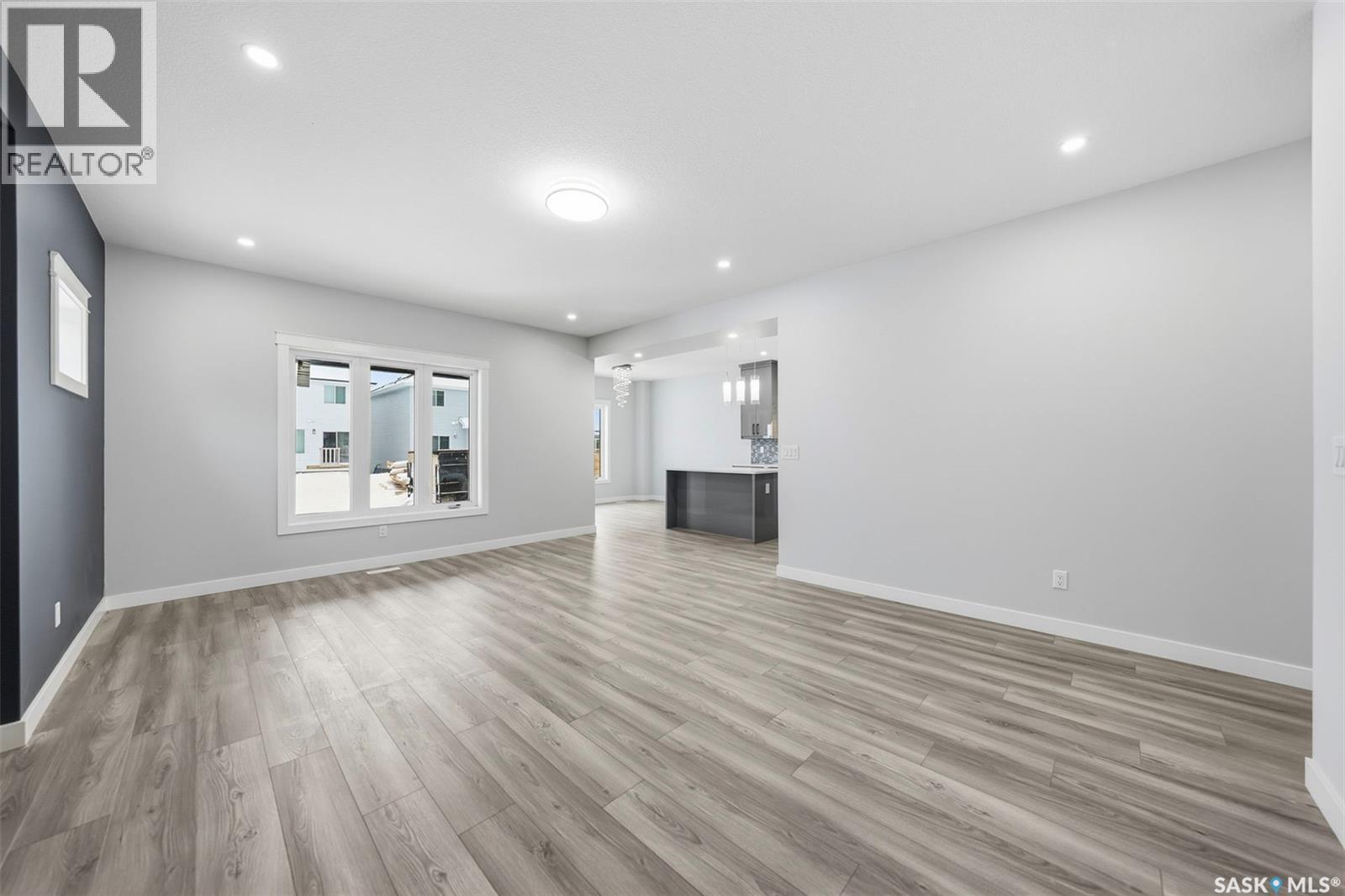 142 Sharma Lane, Saskatoon, SK - Indoor Photo Showing Living Room