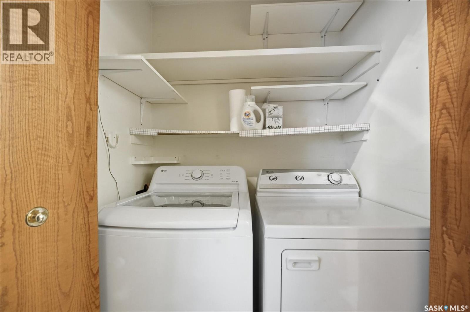 458 Charlebois Terrace, Saskatoon, SK - Indoor Photo Showing Laundry Room
