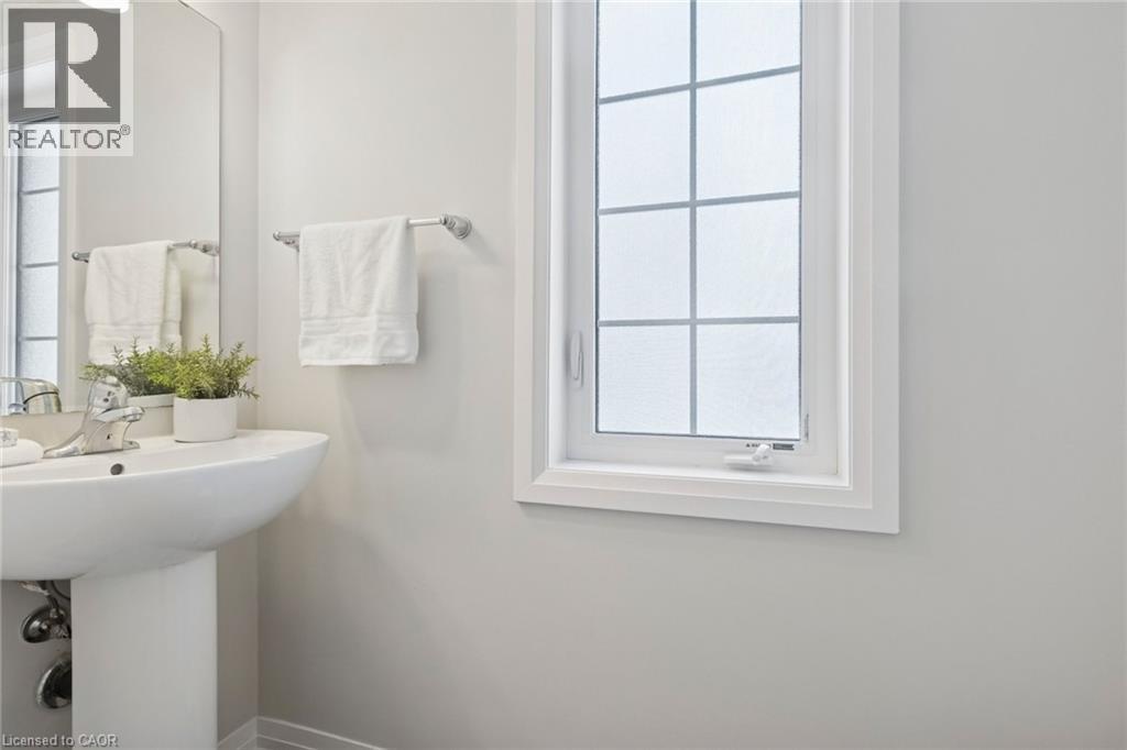 181 South Creek Drive, Kitchener, ON - Indoor Photo Showing Bathroom