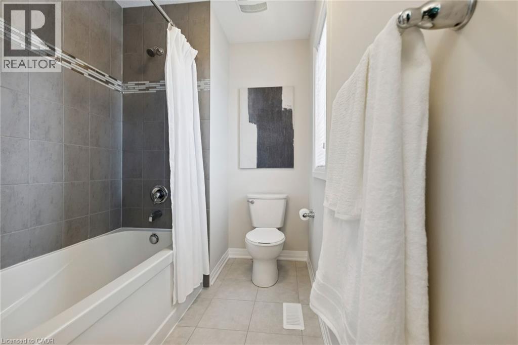 181 South Creek Drive, Kitchener, ON - Indoor Photo Showing Bathroom