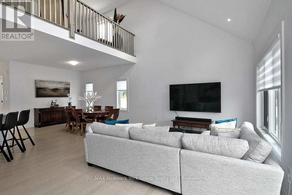 101 Clippers Lane, Blue Mountains, ON - Indoor Photo Showing Living Room