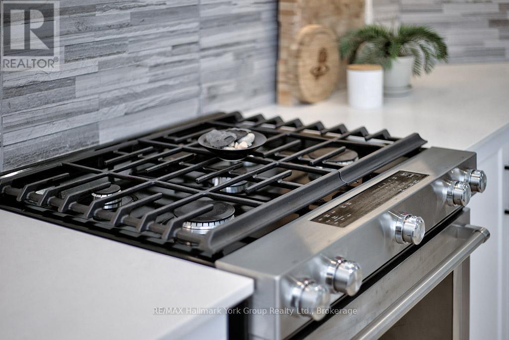 101 Clippers Lane, Blue Mountains, ON - Indoor Photo Showing Kitchen