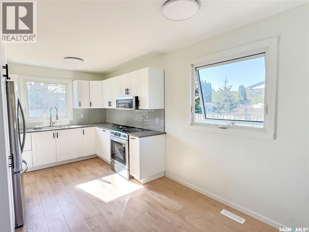 1429 Lacroix Crescent, Prince Albert, SK - Indoor Photo Showing Kitchen