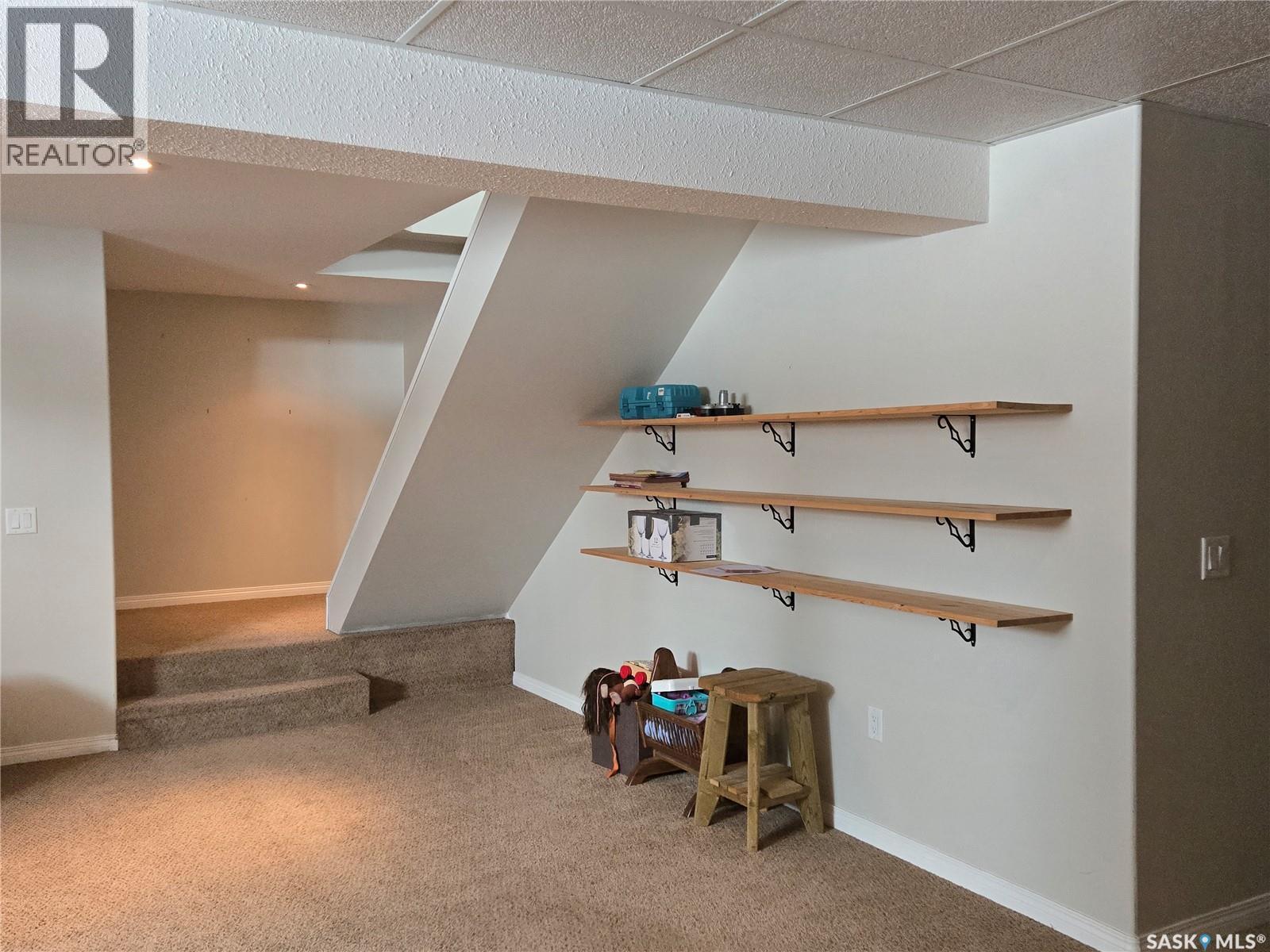 8 Main Bay, Muenster, SK - Indoor Photo Showing Other Room