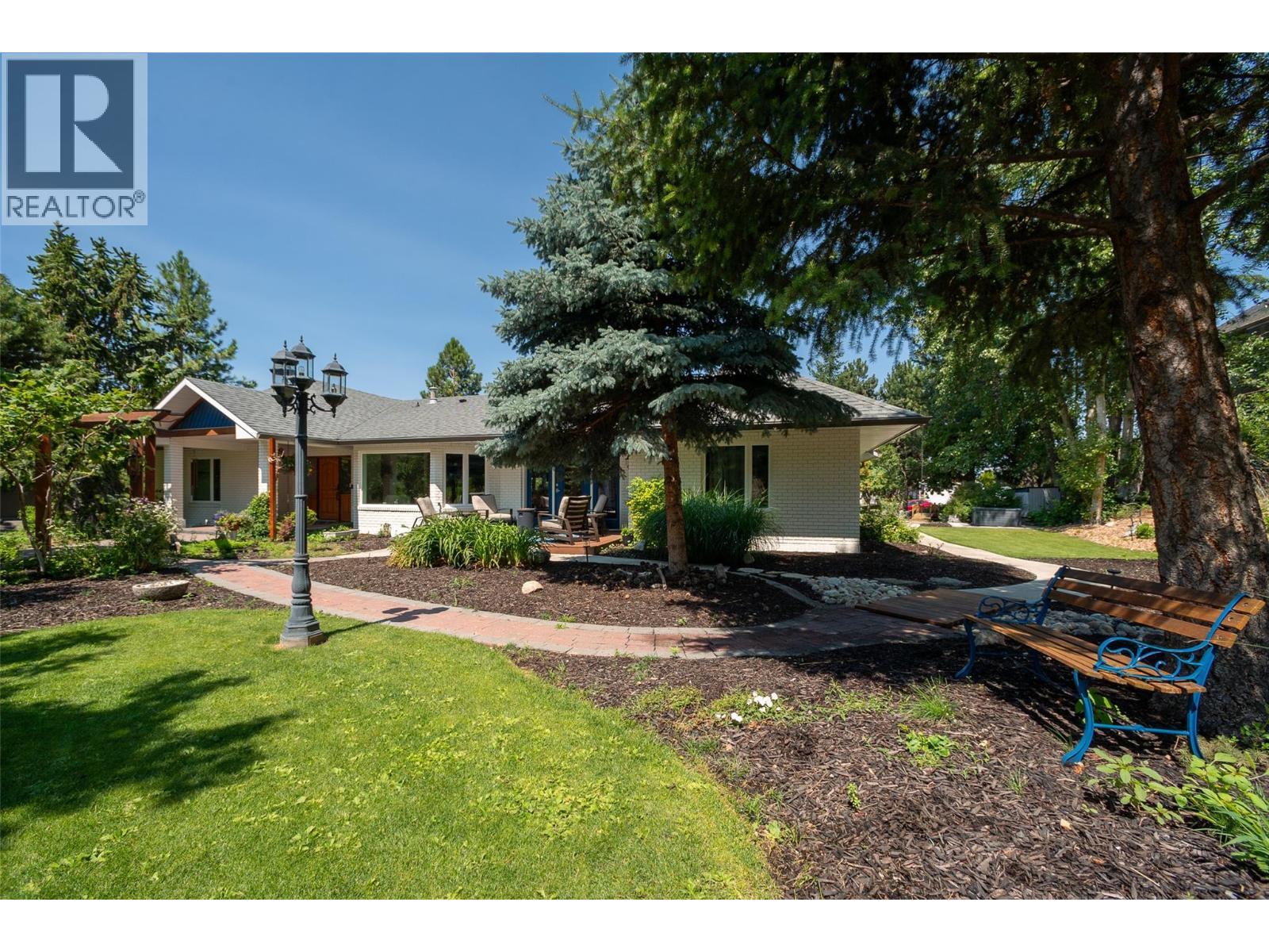 514 Hawes Court, Kelowna, BC - Outdoor