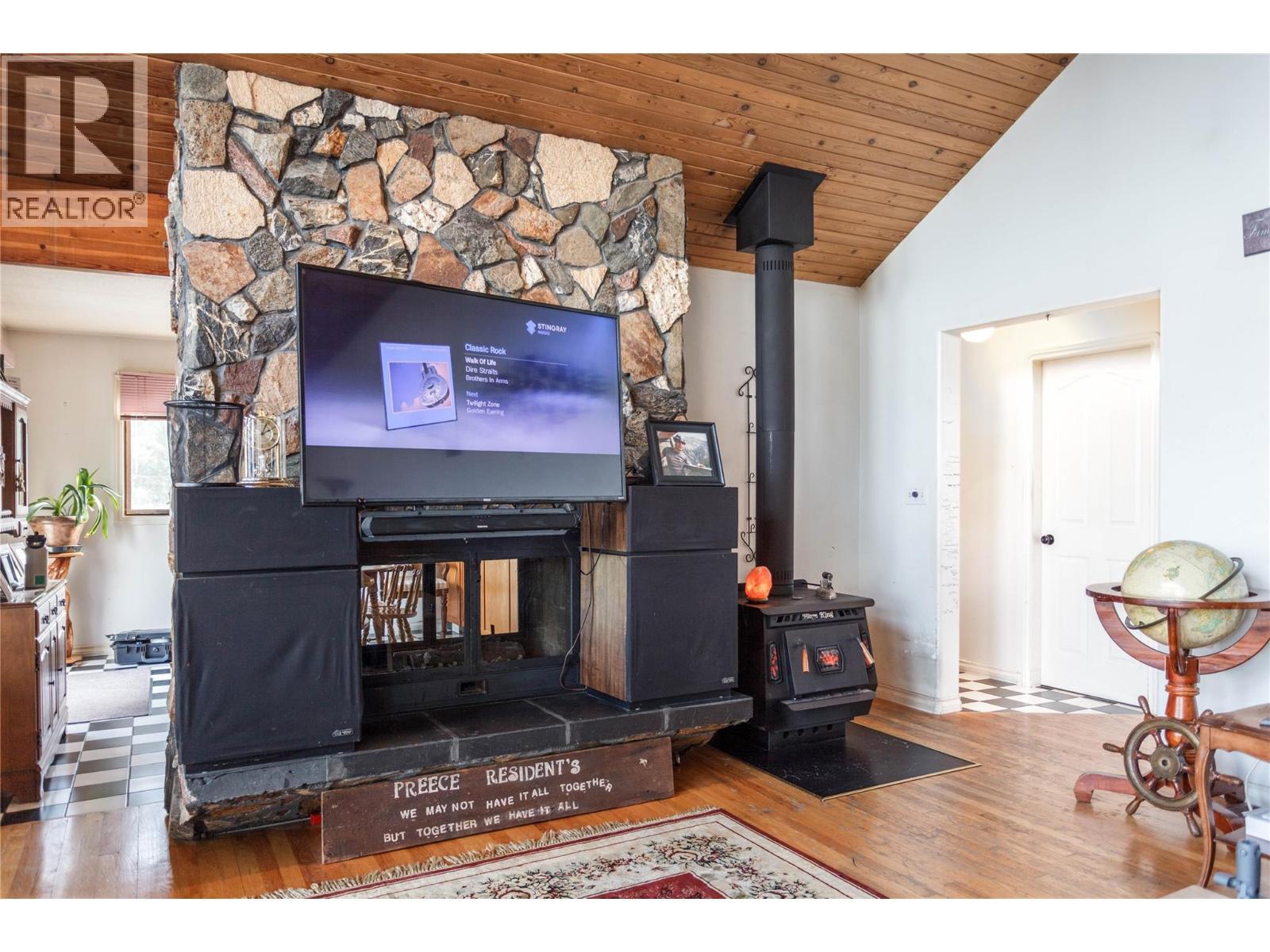 164 Cliffview Drive, Enderby, BC - Indoor