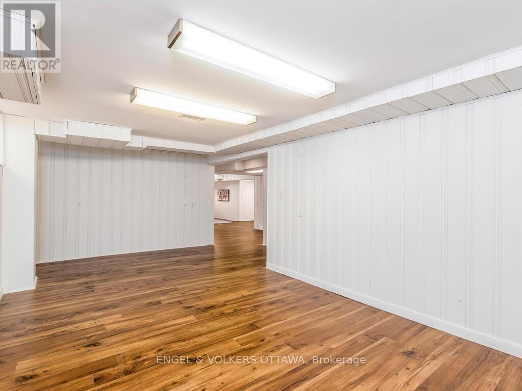 878 Dunlevie Avenue, Ottawa, ON - Indoor Photo Showing Other Room