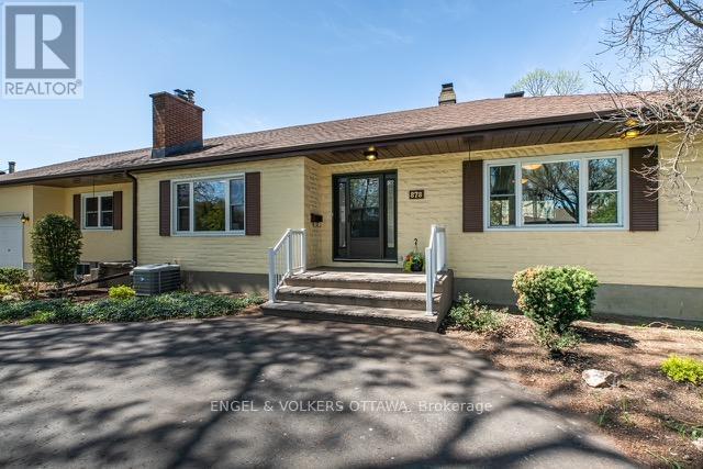 878 Dunlevie Avenue, Ottawa, ON - Outdoor With Facade