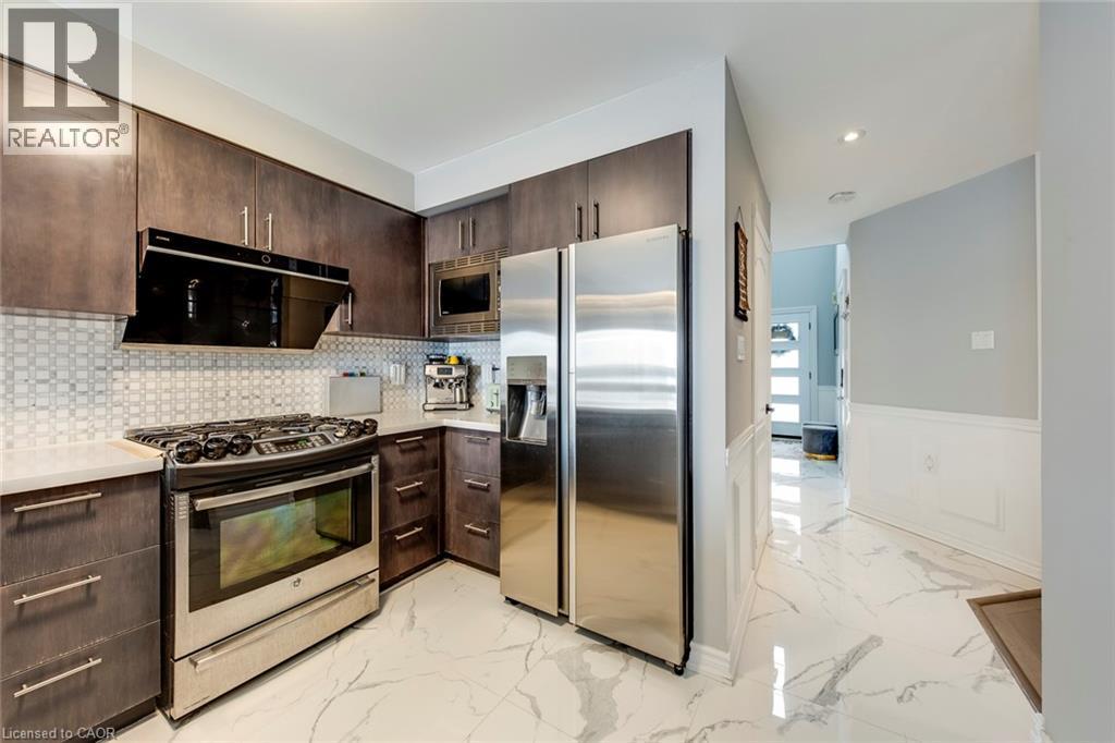 80 Beaverbrook Crescent, Maple, ON - Indoor Photo Showing Kitchen With Stainless Steel Kitchen With Upgraded Kitchen