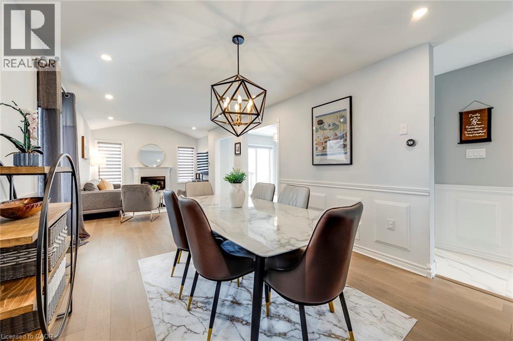 80 Beaverbrook Crescent, Maple, ON - Indoor Photo Showing Dining Room