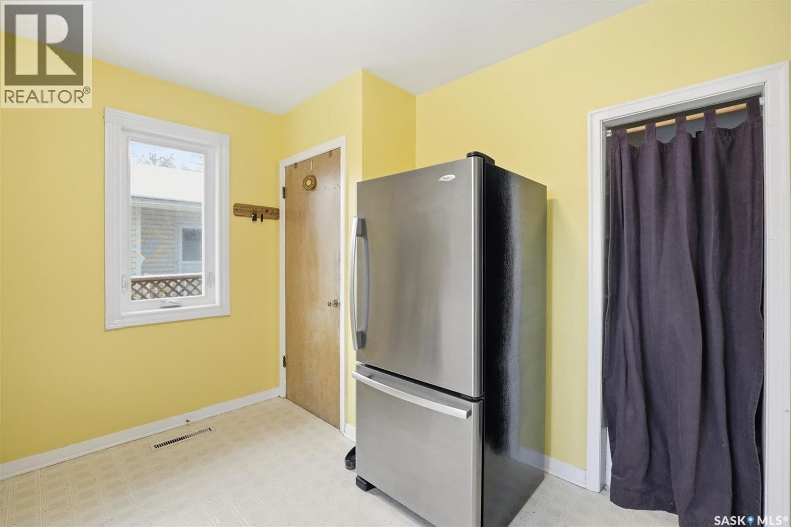 334 Q Avenue N, Saskatoon, SK - Indoor