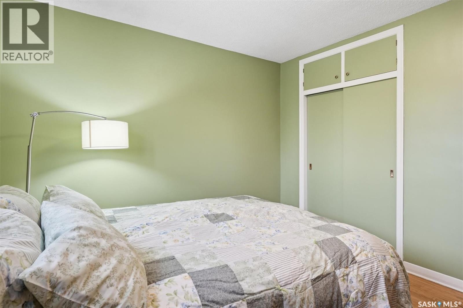 334 Q Avenue N, Saskatoon, SK - Indoor Photo Showing Bedroom