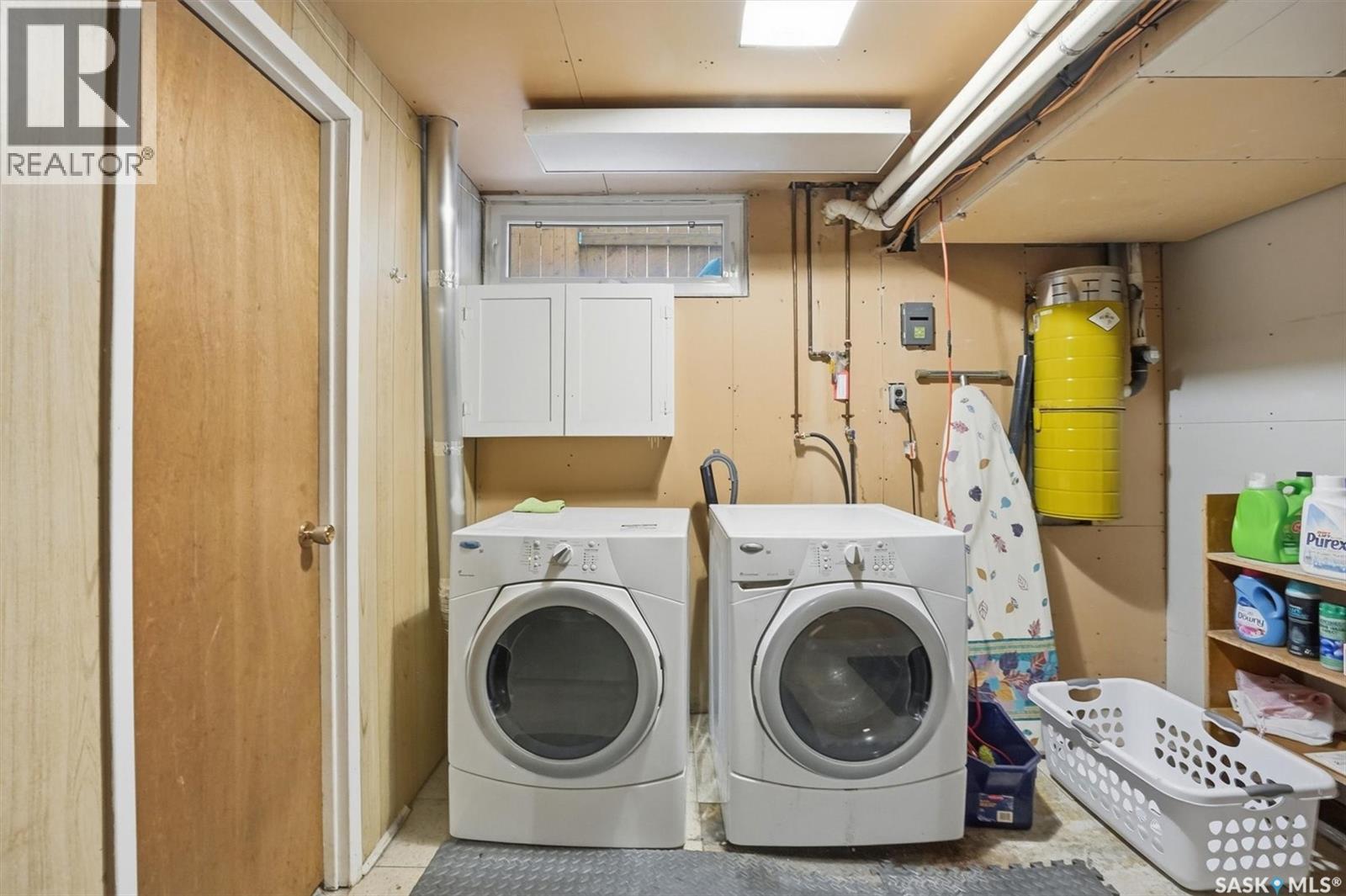 334 Q Avenue N, Saskatoon, SK - Indoor Photo Showing Laundry Room