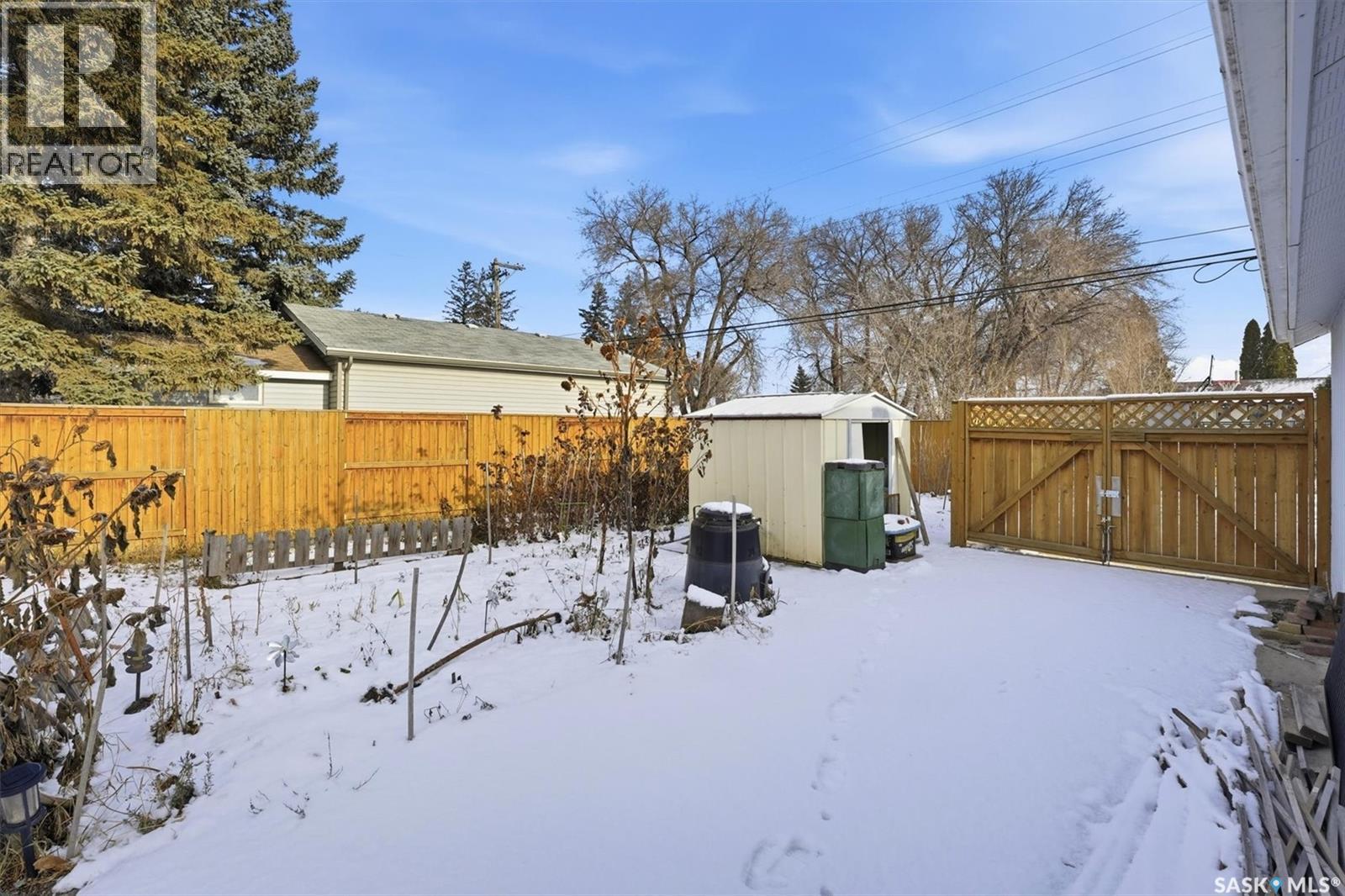 334 Q Avenue N, Saskatoon, SK - Outdoor