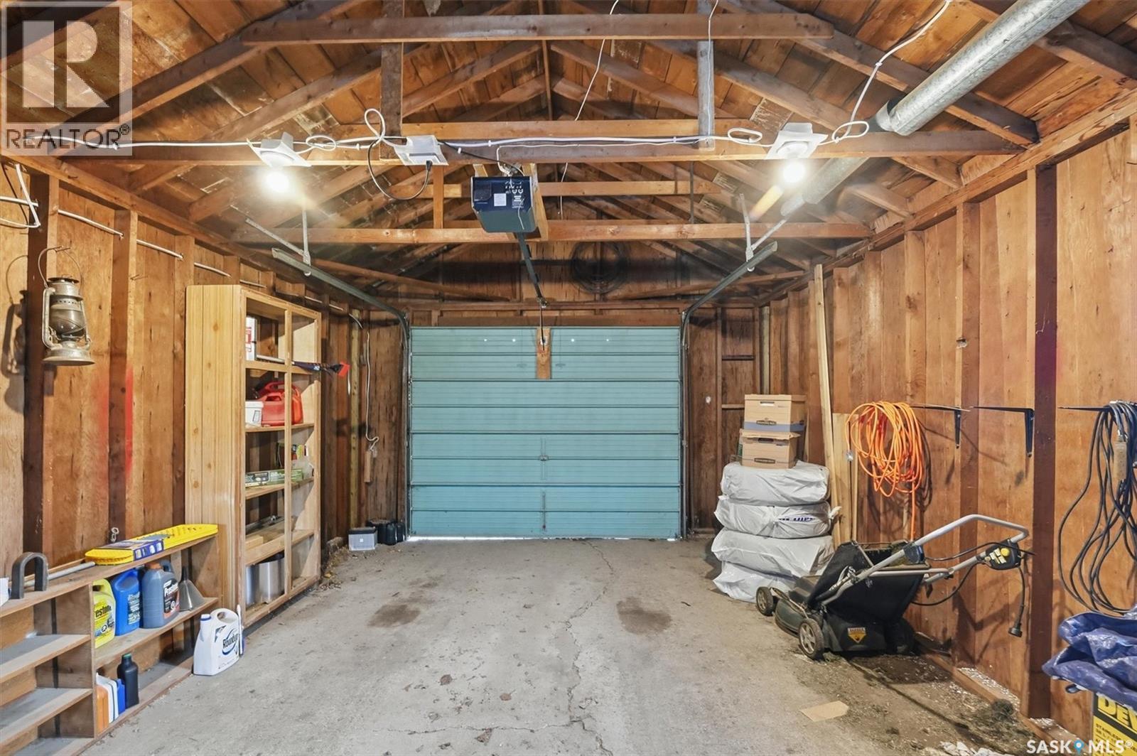 334 Q Avenue N, Saskatoon, SK - Indoor Photo Showing Basement