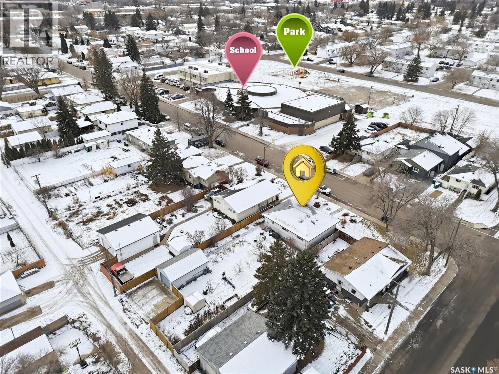 334 Q Avenue N, Saskatoon, SK - Outdoor