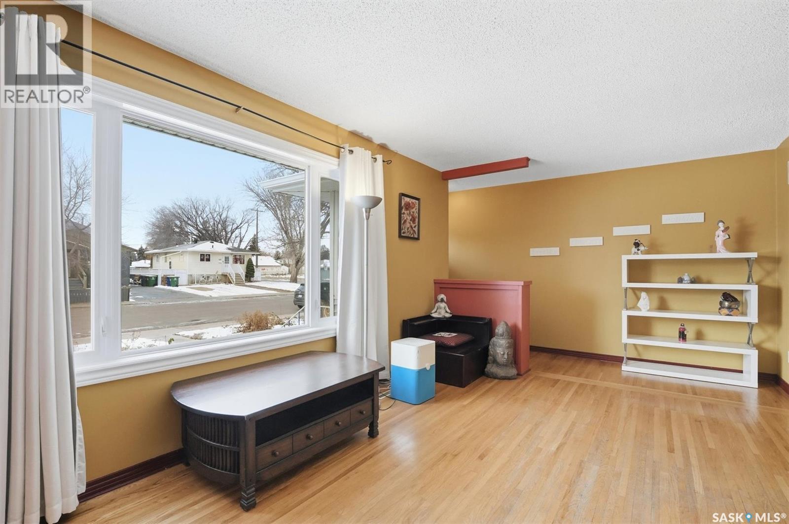 334 Q Avenue N, Saskatoon, SK - Indoor Photo Showing Other Room
