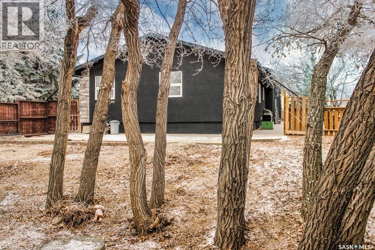 7200 6Th Avenue, Regina, SK - Outdoor