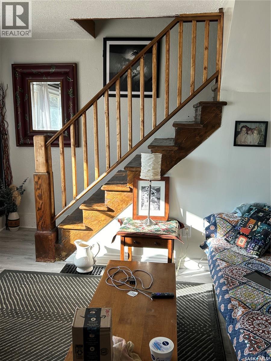 105 2Nd Avenue S, Big River, SK - Indoor Photo Showing Other Room