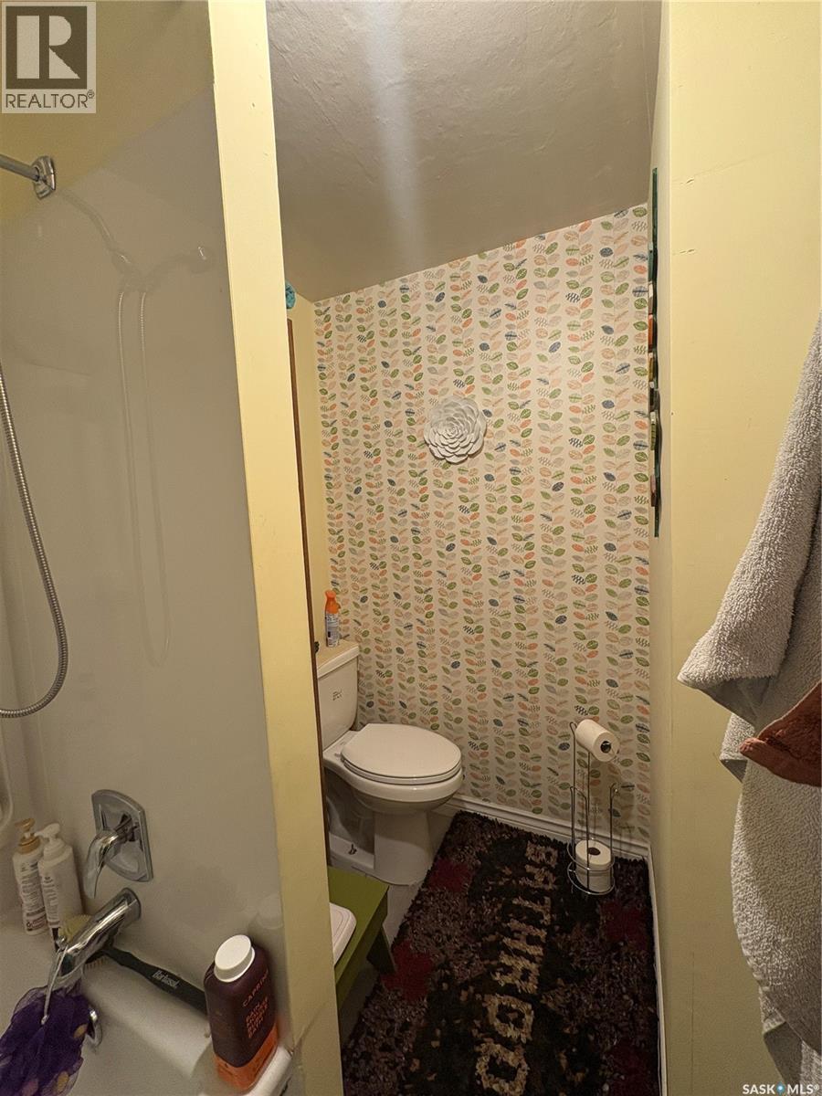 105 2Nd Avenue S, Big River, SK - Indoor Photo Showing Bathroom