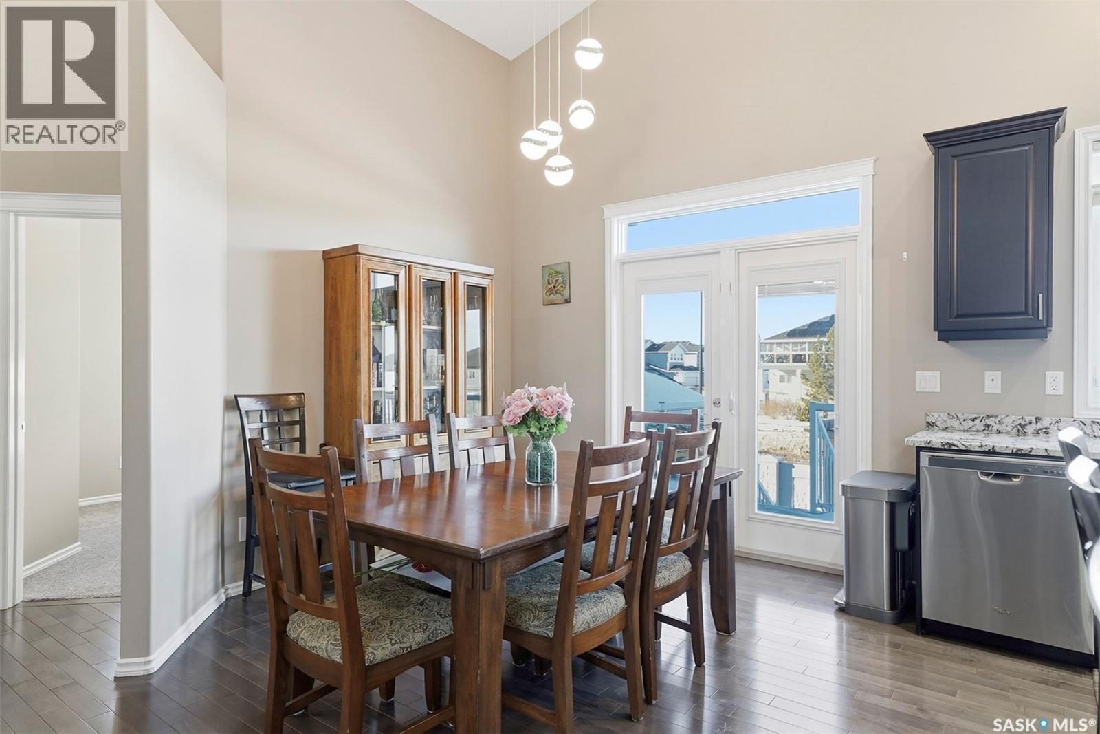 207 Bentley Court, Saskatoon, SK - Indoor Photo Showing Dining Room