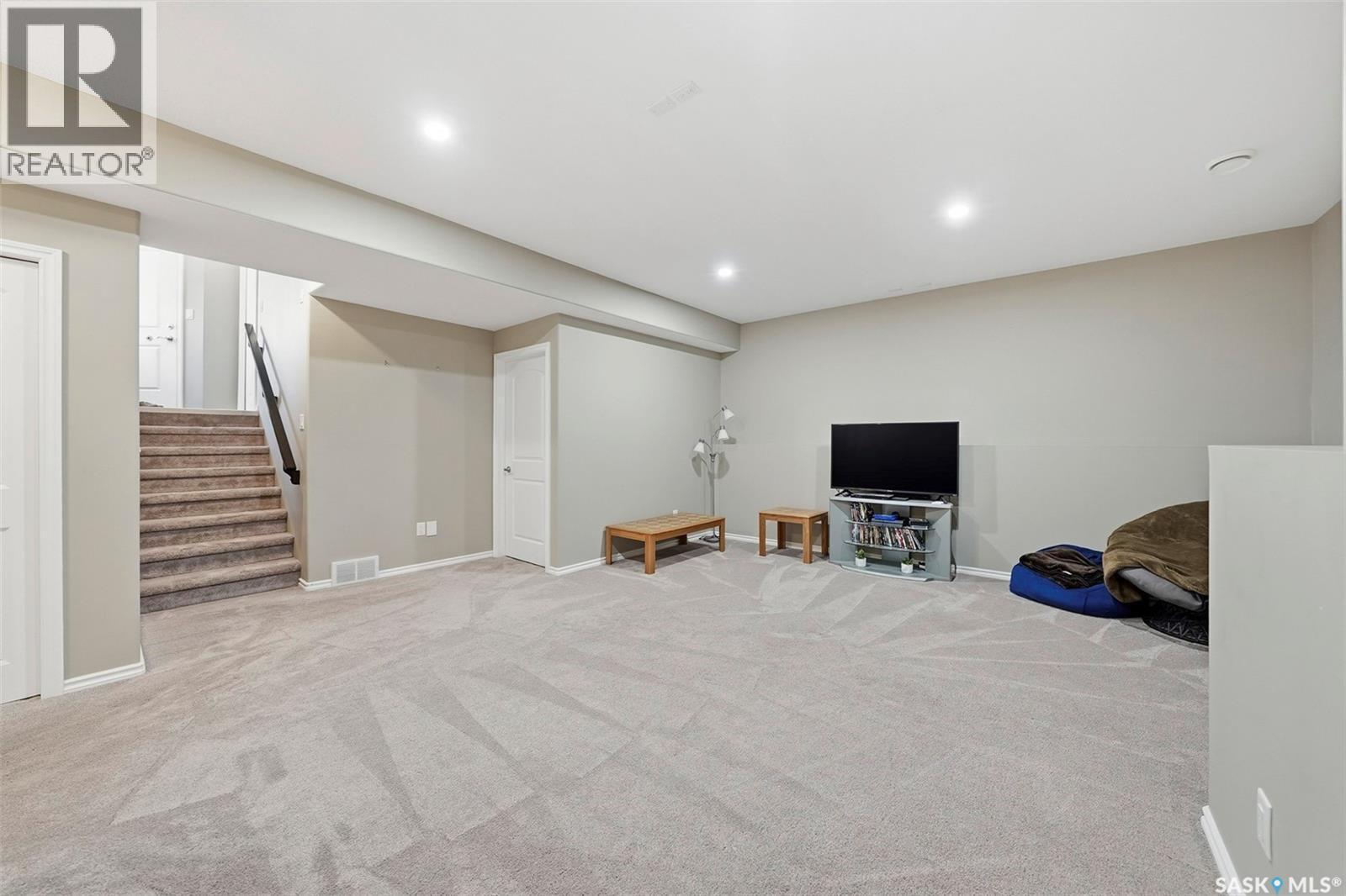 207 Bentley Court, Saskatoon, SK - Indoor Photo Showing Basement