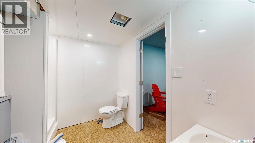 3355 Westminster Road, Regina, SK - Indoor Photo Showing Bathroom