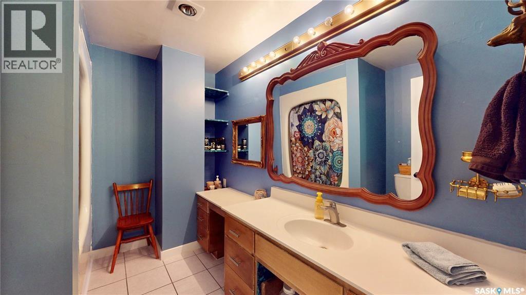3355 Westminster Road, Regina, SK - Indoor Photo Showing Bathroom